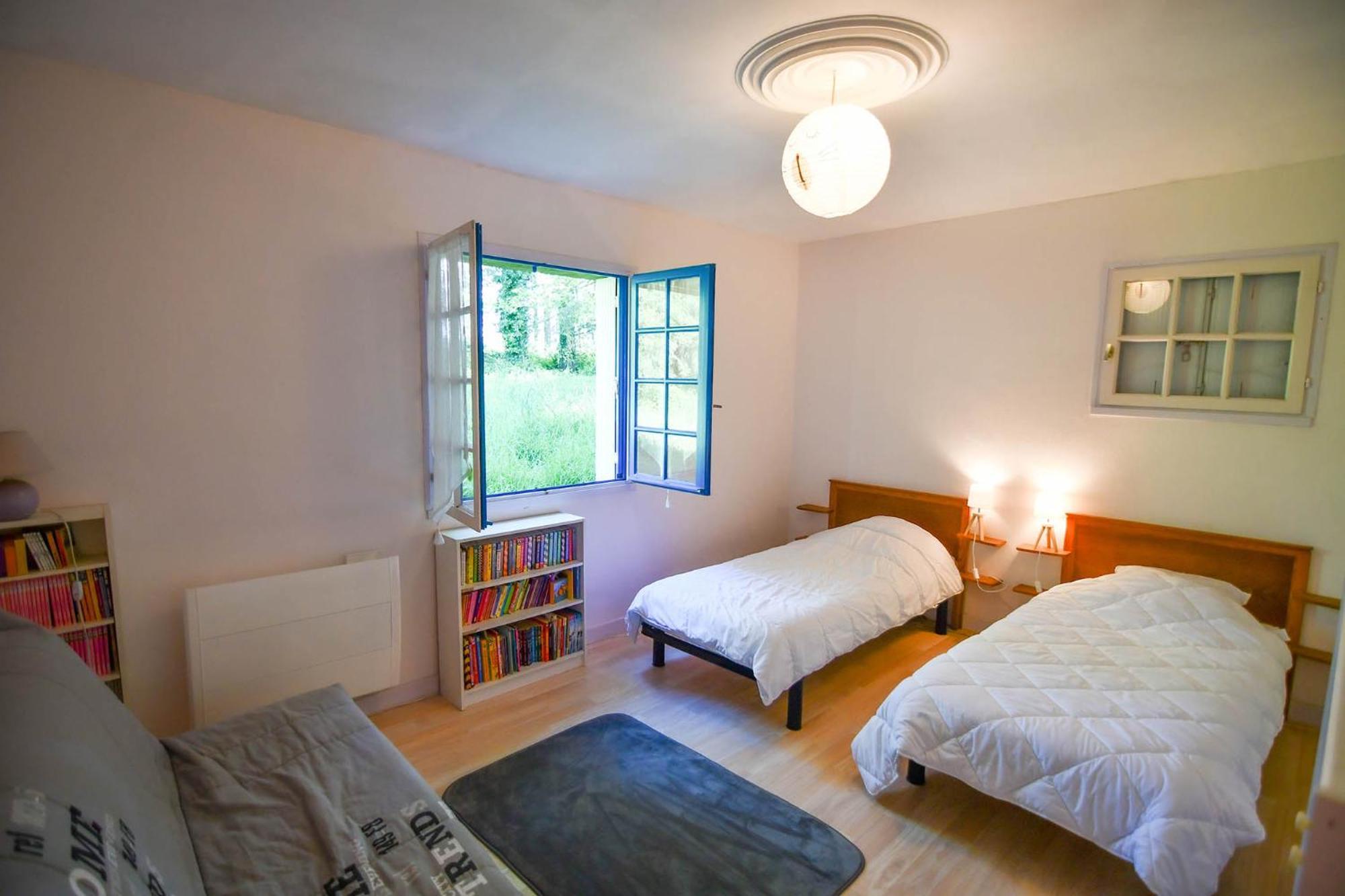 La Maison Bleue Lanfains Luaran gambar