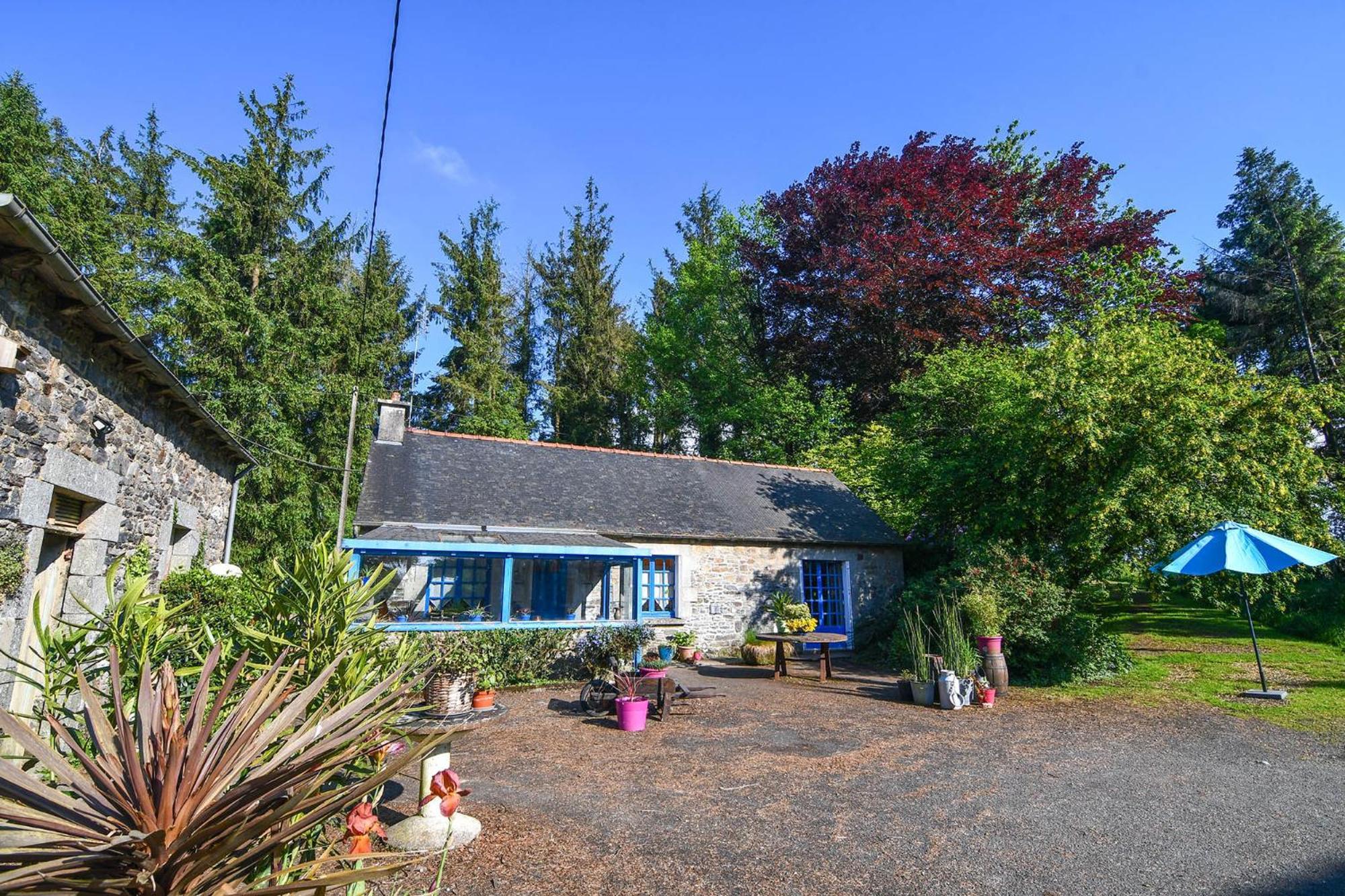 La Maison Bleue Lanfains Luaran gambar